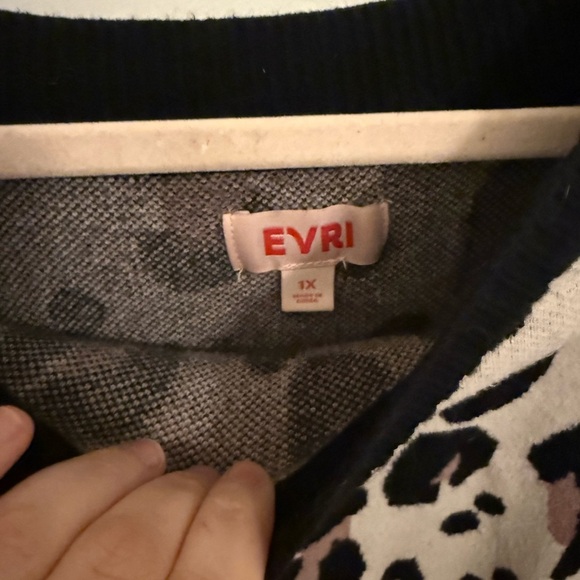 EVRI Black and Brown Crew Neck Sweater with Bold Leopard Print - Picture 5 of 6